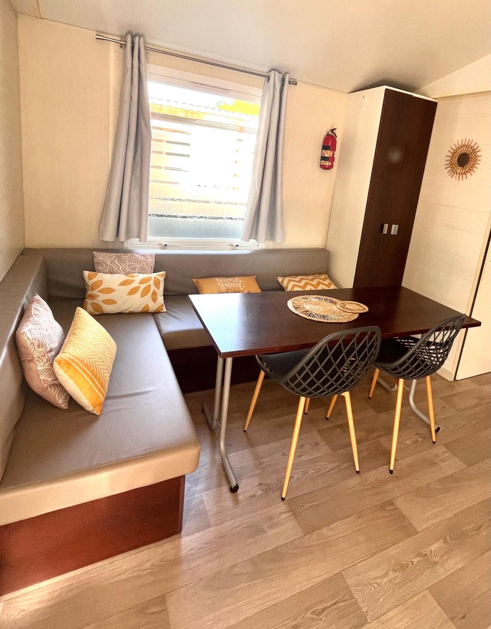 Entre Mer Et Roseaux - Piscine - Proche Centre Et Mer - Petfriendly 포르트라누벨 외부 사진